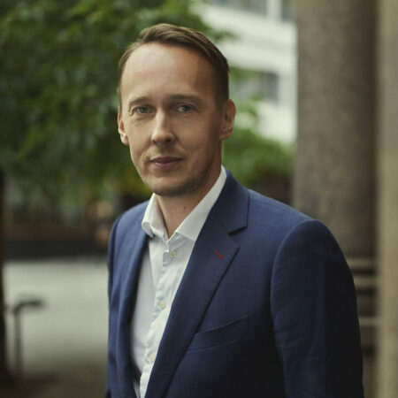 Johan-Görgård-1199x750-1-aspect-ratio-1-1-450x450