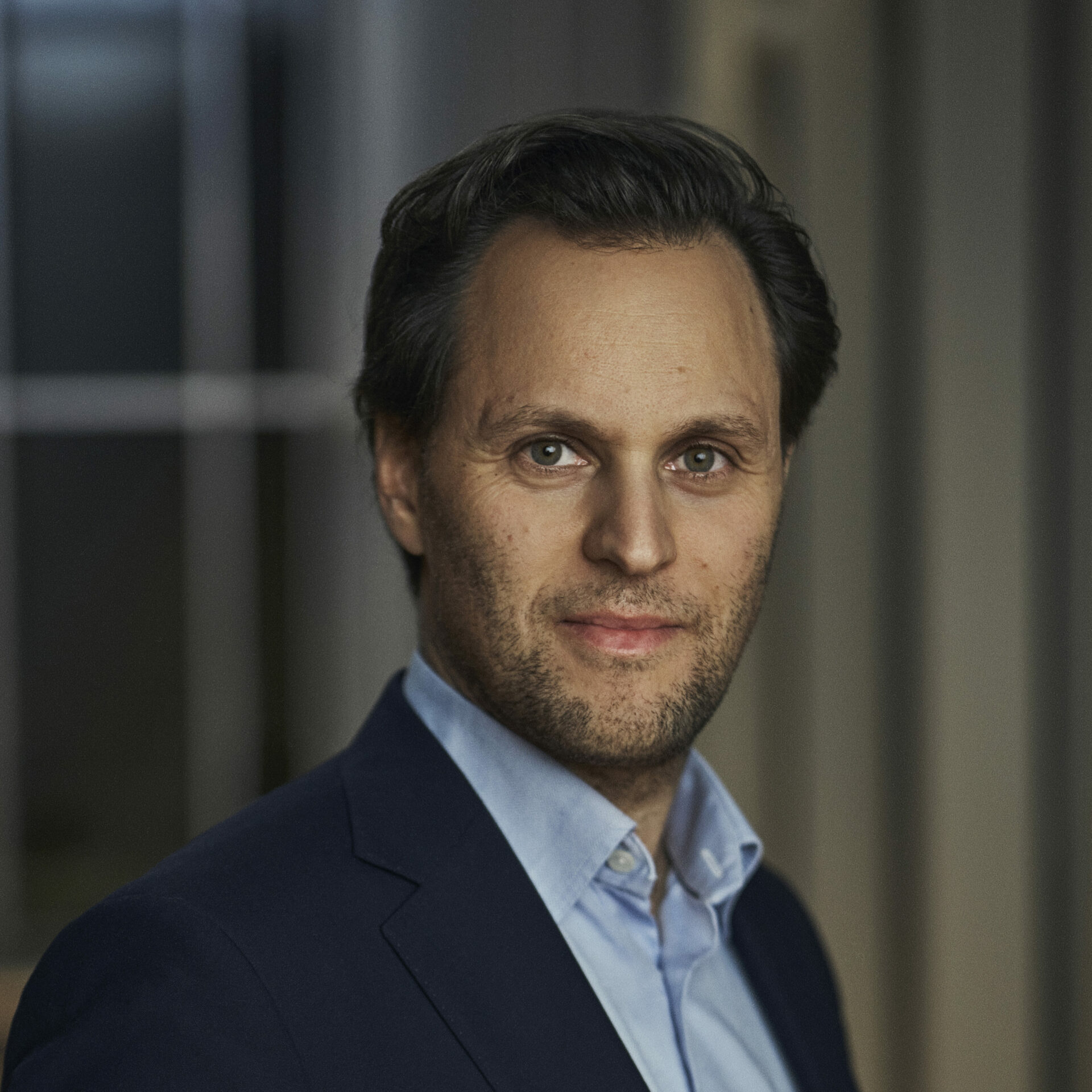 L1130088-1-aspect-ratio-1-1